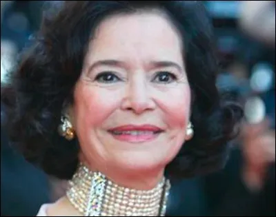 Cette actrice, qu'on a vu dans "L'Éducation sentimentale, dans "Élise ou la Vraie Vie" et dans "Les Violons du bal", c'est ...