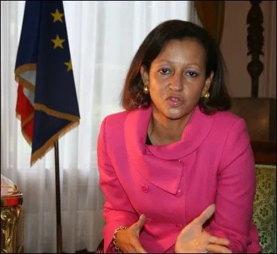 Cette femme politique a été, entre 2009 et 2012, secrétaire d'État puis ministre chargée de l'Outre-Mer : c'est ...