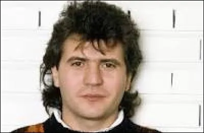 Dans quel pays Thierry Sabine et Daniel Balavoine décèdent-ils dans un accident d'hélicoptère ?