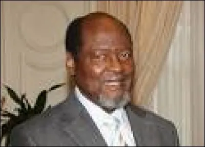 Le FRELIMO élit Joaquim Chissano à la présidence du...
