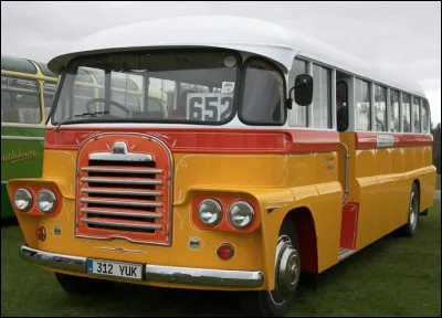 Quel est cet autocar ?