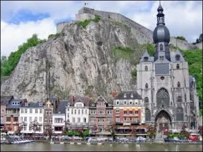 Quel surnom donne-t-on à la Belgique ?