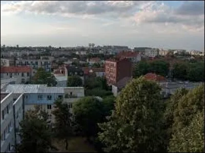 À Montreuil (Seine-Saint-Denis), les habitants portent le gentilé ...