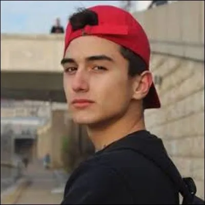 A-t-il des amis youtubeurs ?