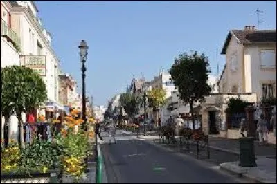 Quel est le nom des habitants de Cabourg (Calvados) ?