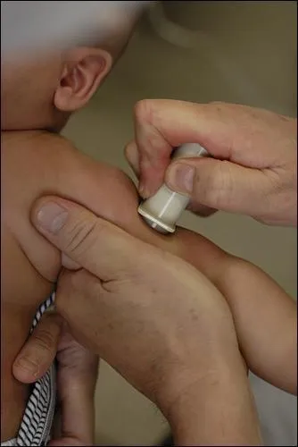 Contre quelle maladie le BCG protge-t-il les bbs ?