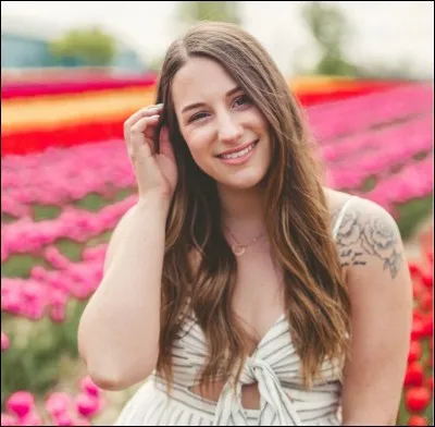 Est-ce que Roxane connaît Amélie Barbeau ?