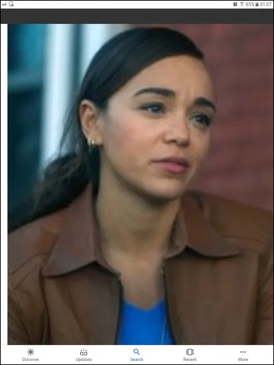 Quel est le nom de l'ex petite amie de Diego, lieutenant de police ?