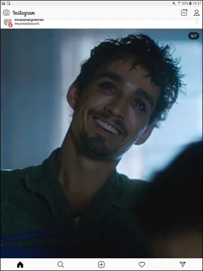 Pourquoi Klaus se drogue-t-il et boit-il beaucoup ?