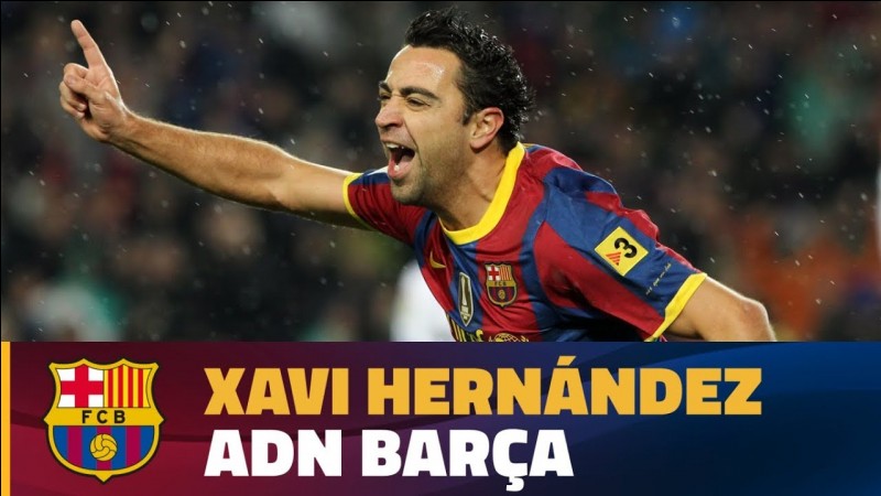Quel milieu brésilien du FC Barcelone est comparé à Xavi Hernandez ?