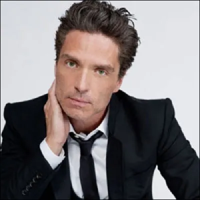 ''Right Here Waiting'' est un tube de Richard Marx, un chanteur natif d'une ville située sur les rives du lac Michigan. Quel est son nom ?