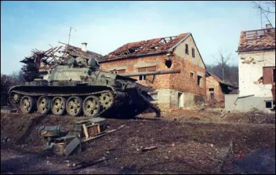 Lors de quelle guerre eut lieu la bataille des casernes ?