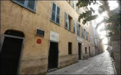 Dans quelle ville peut-on voir la maison Bonaparte ?