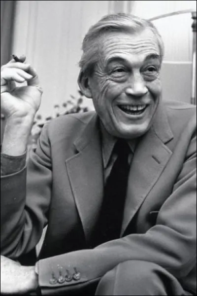 Ce cin&eacute;aste, r&eacute;alisateur de "Quand la ville dort", "Le Faucon maltais", "L'Homme qui voulut &ecirc;tre roi", c'est ...