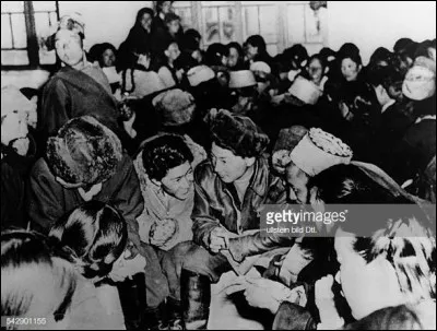 Quel leader a dû partir en exil lors du soulèvement tibétain de 1959 ?
