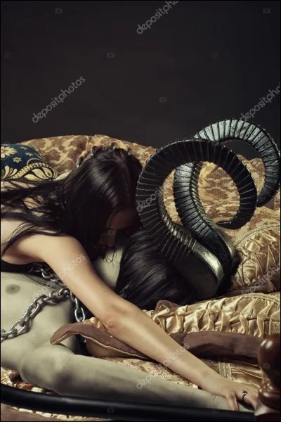 Obscure couple du royaume des morts. Qui sont -ils ?