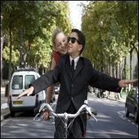 Samy est amoureux de...