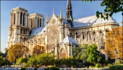 Dans quel arrondissement de Paris se situe Notre-Dame ?