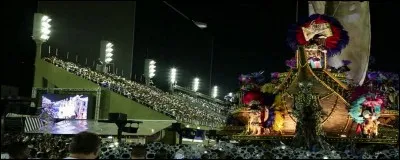 Ambiance, ambiance avec plus de six millions de Cariocas et de touristes chaque année !