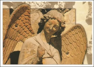 Sur la façade de quelle cathédrale peut-on voir "l'Ange au sourire" .