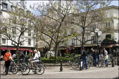 Quel est le nom de cette place ?