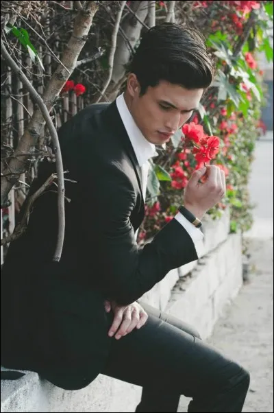 Comment s'appelle cet acteur ?