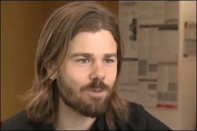 En 2015, ce patron d'une start-up américaine décide de baisser son salaire 960 000 $ de 95 % pour le répartir entre ses 120 employés. Son nom était-il prédestiné ?