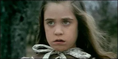 Comment s'appelle la petite soeur de James ?