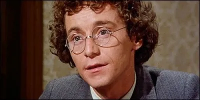 Où Percival Dalton décide-t-il d'aller vivre, avec sa famille, après la mort de son père ?