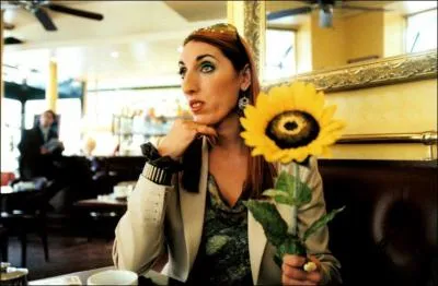 Qui est passe  la ralisation avec le film 'Laisse tes mains sur mes hanches' ?