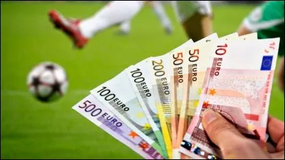 Qui est le meilleur de l'histoire du foot, selon lui-même ?