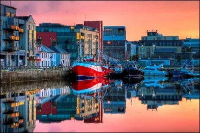 Complétez ce titre d'Ed Sheeran ''---------------- Girl''.