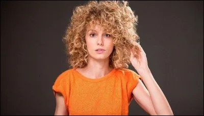 Avec quel braqueur, l'otage Mónica Gaztambide va-t-elle se mettre en couple ?