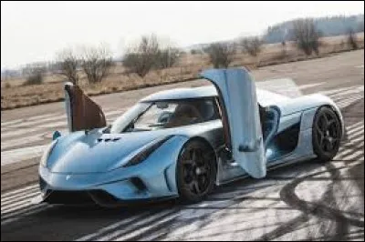 Poursuivons avec une hybride scandinave. Cette Koenigsegg porte le nom de "Régner". Quelle auto est-ce ?