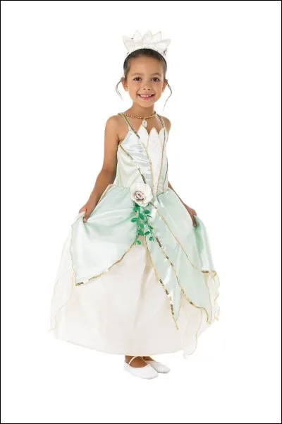 Avec qui Freddie est-il allé au bal ?