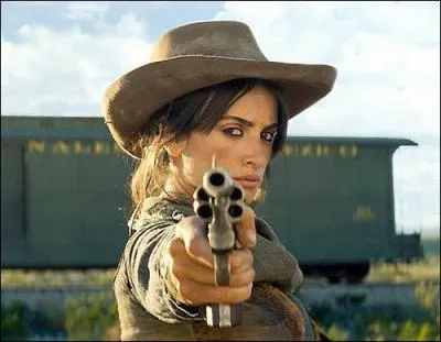 Quelle actrice mexicaine joue aux cts de Penlope Cruz dans 'Bandidas' ?