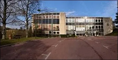 Nous sommes en &Icirc;le-de-France, &agrave; La Celle-Saint-Cloud. Ville d'un peu plus de 20&nbsp;000 habitants, dans l'arrondissement de Versailles, elle se situe dans le d&eacute;partement ...