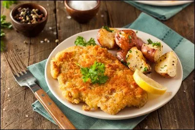 Quelle viande entre typiquement dans la préparation plat appelé "Wiener Schnitzel" ?