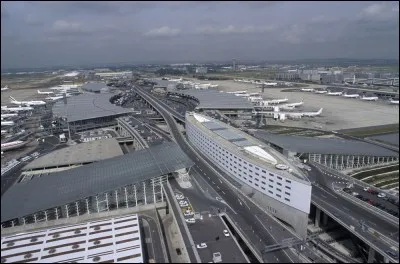 Quel est le code de l'aéroport de Paris-Charles de Gaulle ?