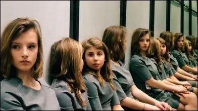 "8 femmes" est un film réalisé par :