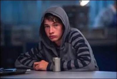 Qui montre à Thomas que leurs "sauveurs" ne sont pas nets ?