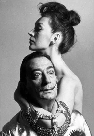 Gala Dalí, femme de Salvador Dalí, avait précédemment épousé un poète français. Lequel ?