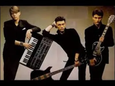 Que faut-il chercher d'après le titre d'une chanson du groupe Taxi Girl ?