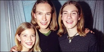 Grace à quel titre, paru en 1996, le groupe Hanson s'est-il fait connaître ?