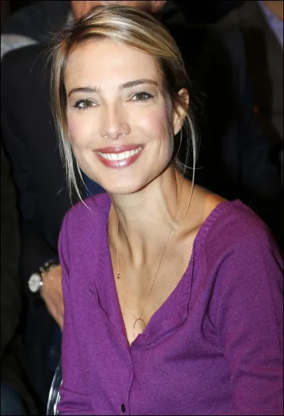 Quelle émission est présentée par Sidonie Bonnec aux côtés d'Olivier Minne ?