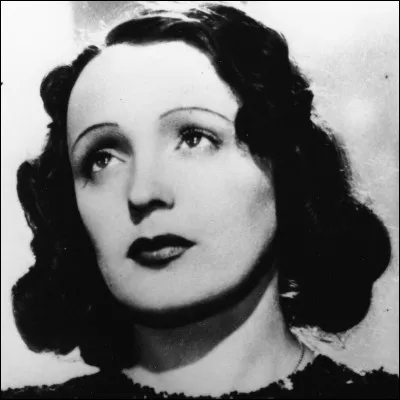 Quelle actrice a joué le rôle d'Édith Piaf dans le film "La môme" ?