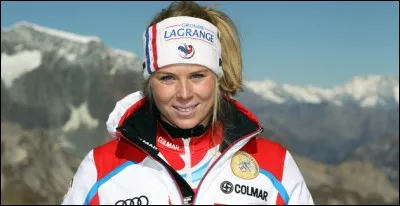 Cette skieuse, championne de France de super-combiné en 2011, championne de France de descente en 2016, c'est ...