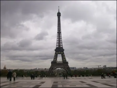 En quelle année la tour Eiffel a-t-elle été achevée ?
