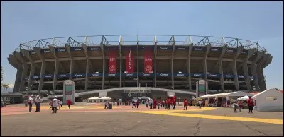 Où le stade Azteca de 87 000 places se trouve-t-il ?