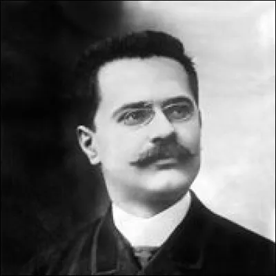 Ce journaliste français, directeur du Figaro depuis 1902, a été assassiné en mars 1914 après avoir lancé, une virulente campagne contre Joseph Caillaux, ministre des Finances dans le gouvernement Doumergue. C'est ...